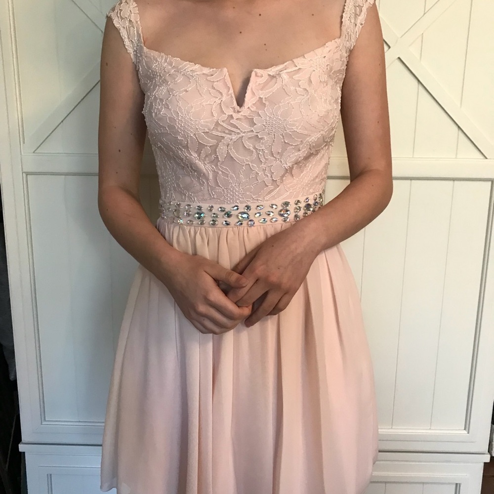 SHORT PALE PINK FORMAL DRESS